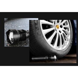 Kraftfull och robust LED-ficklampa 15000lm 1000m USB Zoom