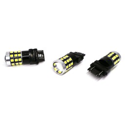 LED spuldze 3157 12-24V CANBUS 1400lm balta ar lēcu